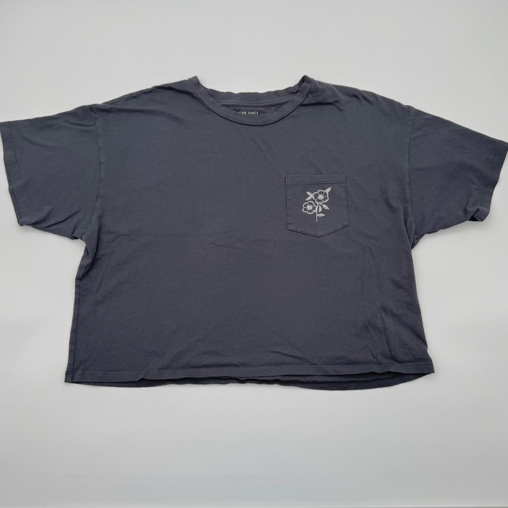 American Eagle Womens Gray Cropped Pocket T-Shirt Floral Embroidery Size Medium‎